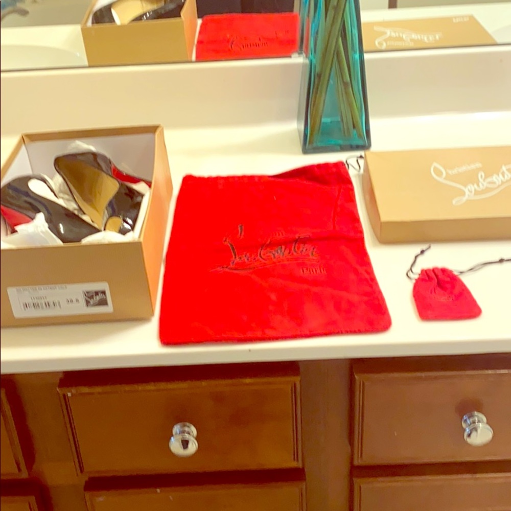 100% authentic Christian Louboutin